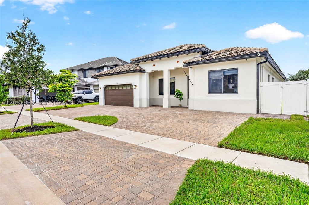 Photo of 17781 SW 41st St, Miramar, FL 33029 (MLS # A12082939)