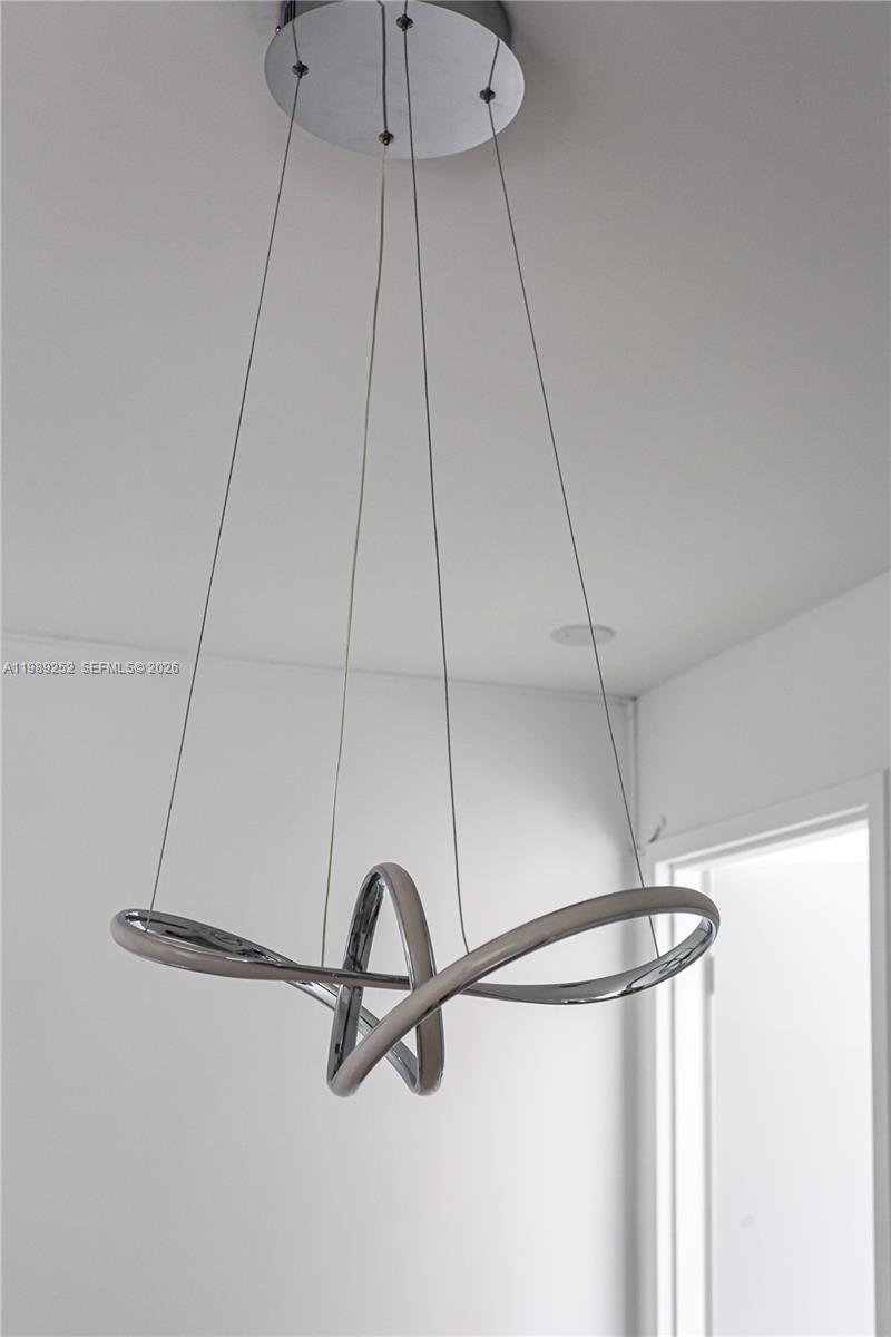 PLAZA OF AMERICAS CONDO P - Residential