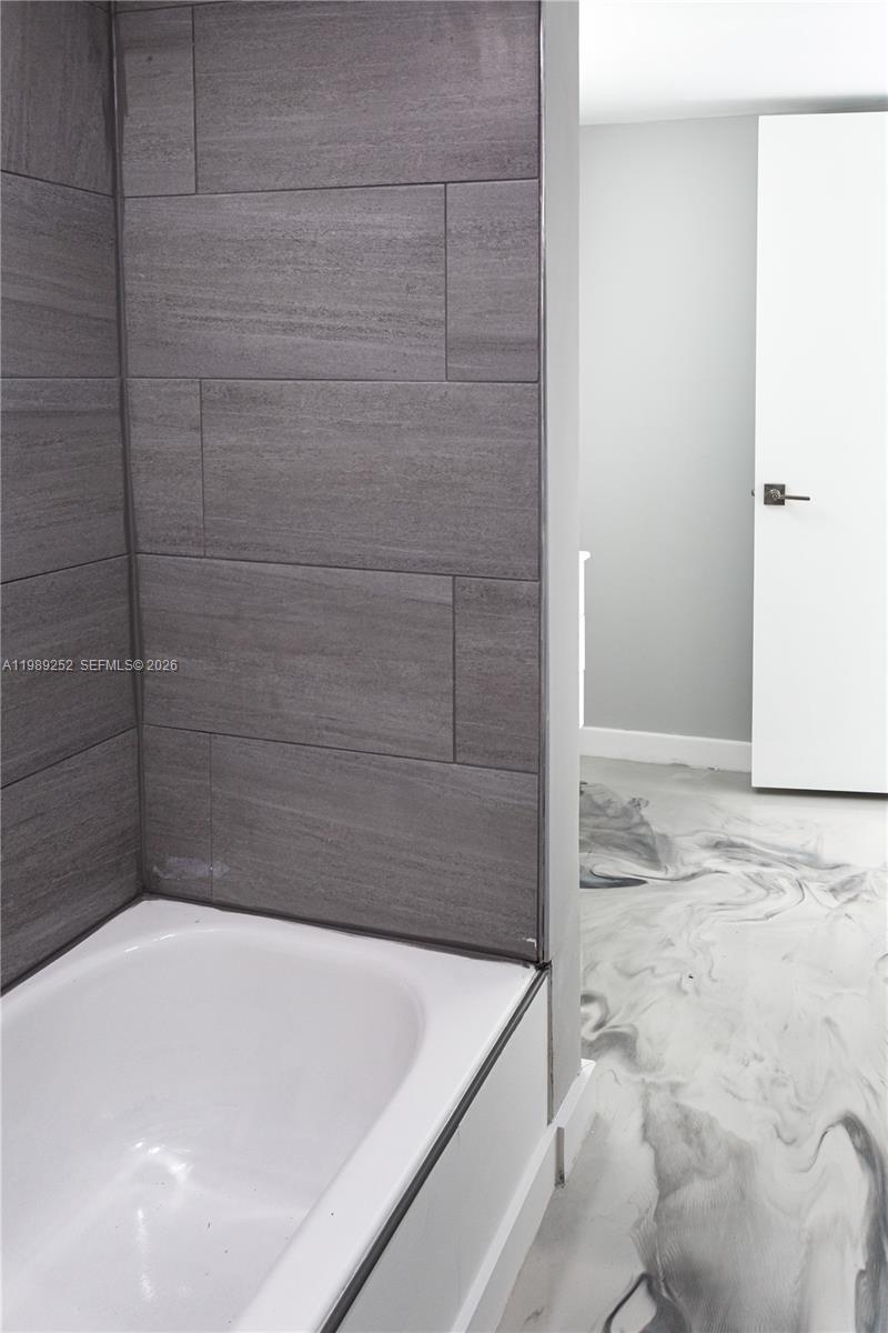 PLAZA OF AMERICAS CONDO P - Residential