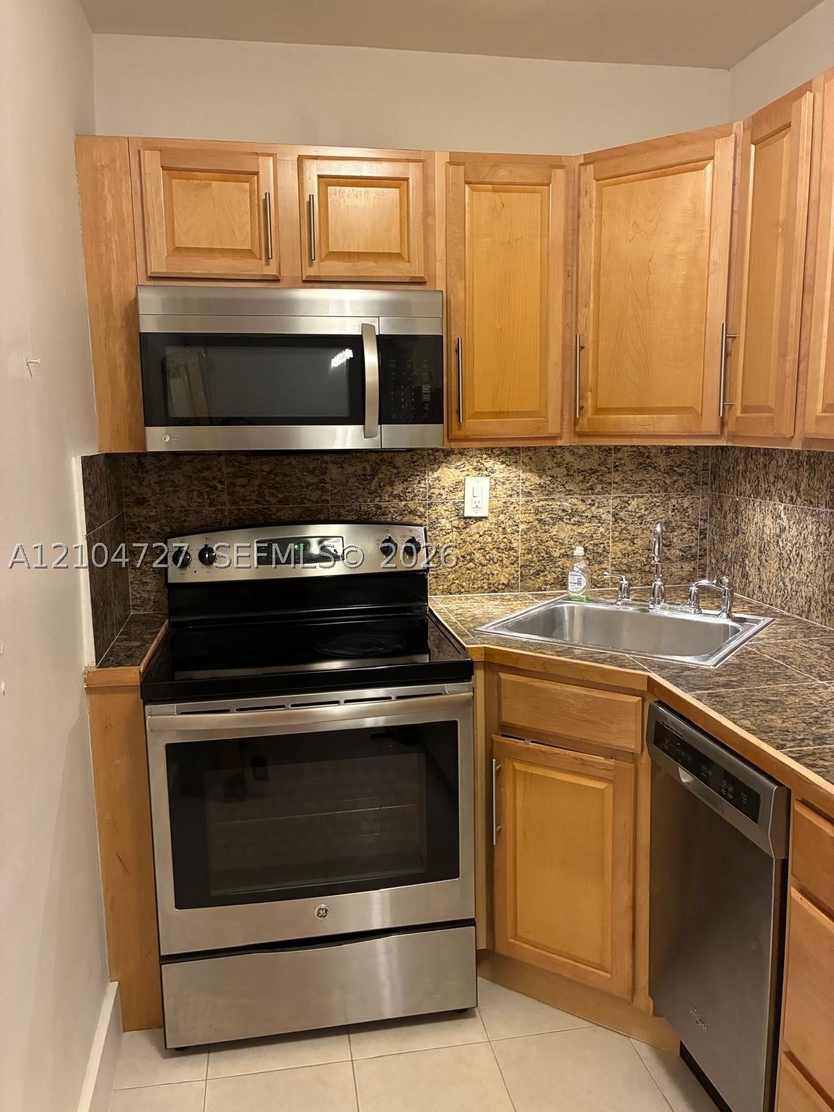 1955 NE 135th St 206