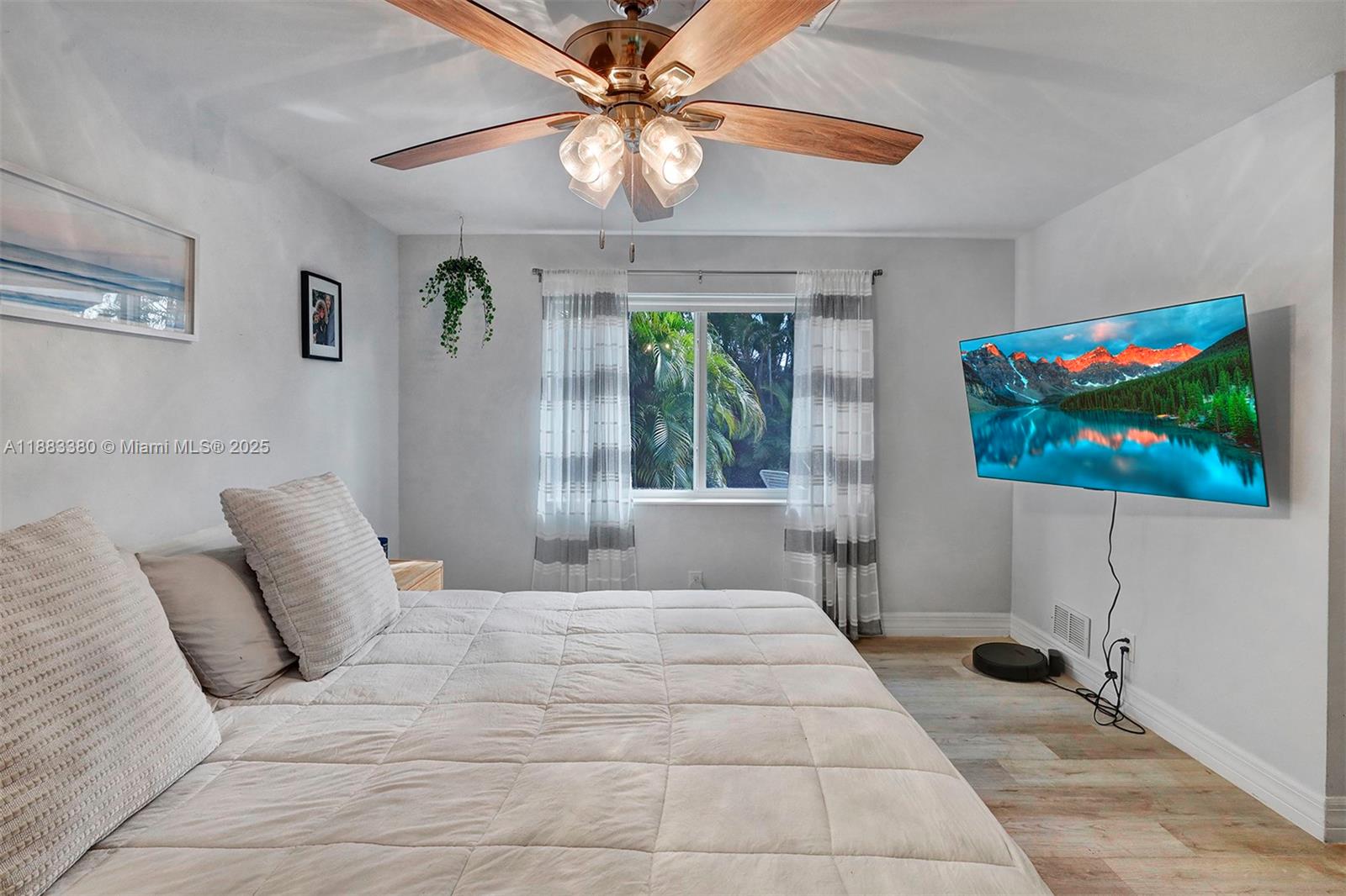 NEW RIVER GROVES 2ND ADD - Residential Lease