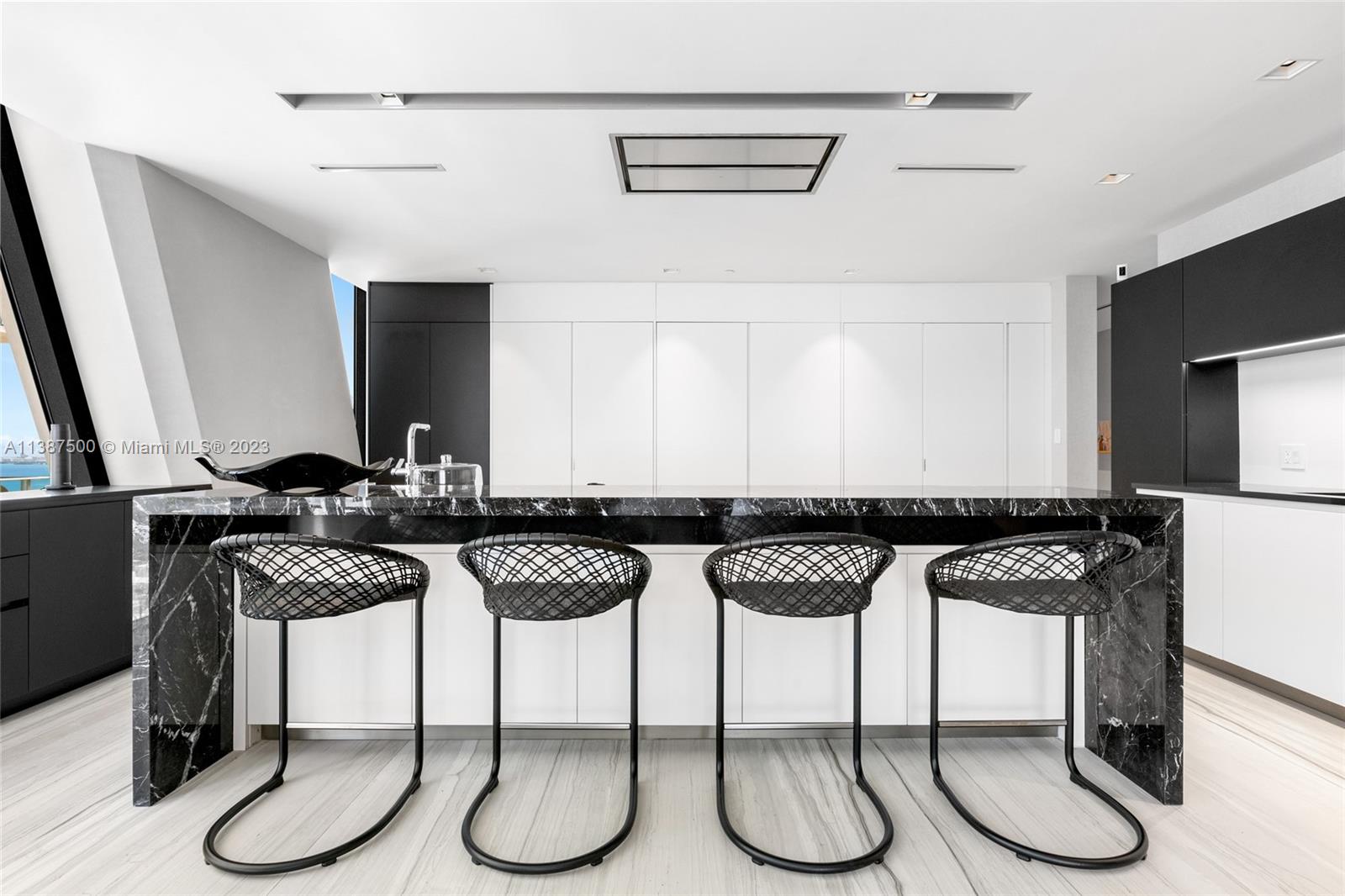 ONE THOUSAND MUSEUM CONDO - Residential