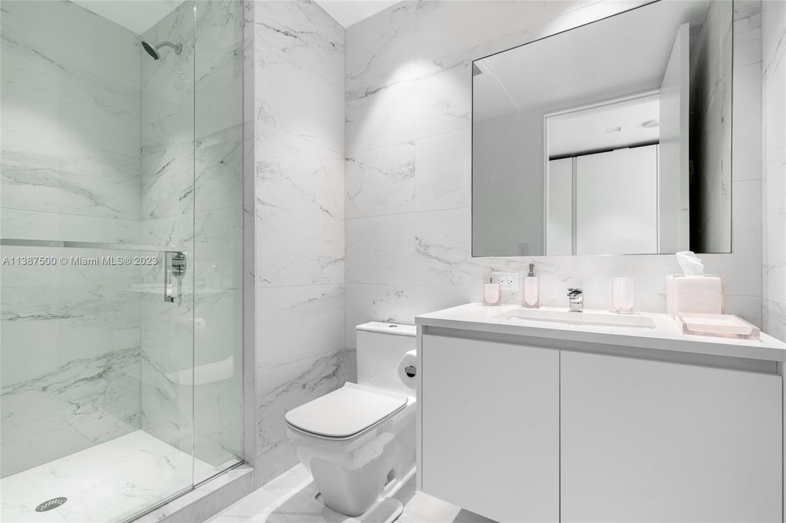 ONE THOUSAND MUSEUM CONDO - Residential