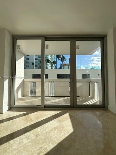 800 West Ave 510, Miami Beach, Miami-Dade County, Florida - 1 Bedrooms  
1 Bathrooms - 