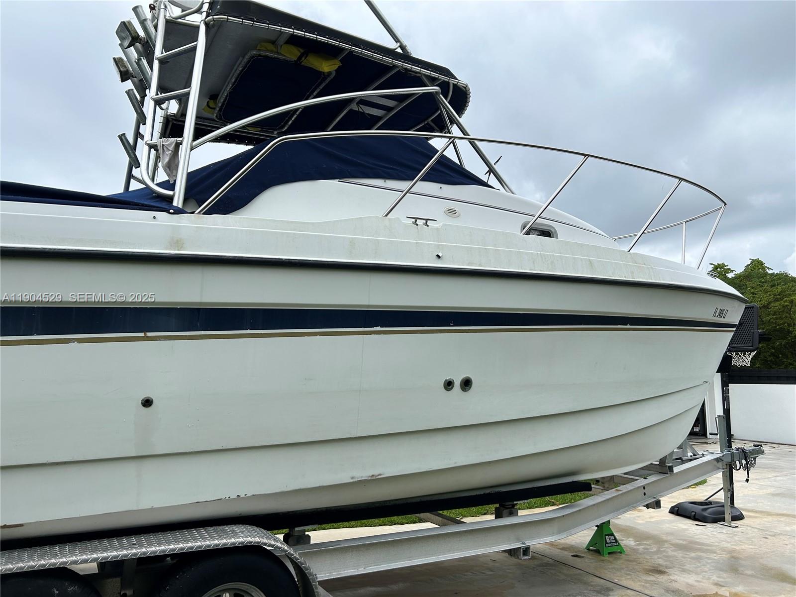 RIVER RUN YACHT CLUB COND. - Land