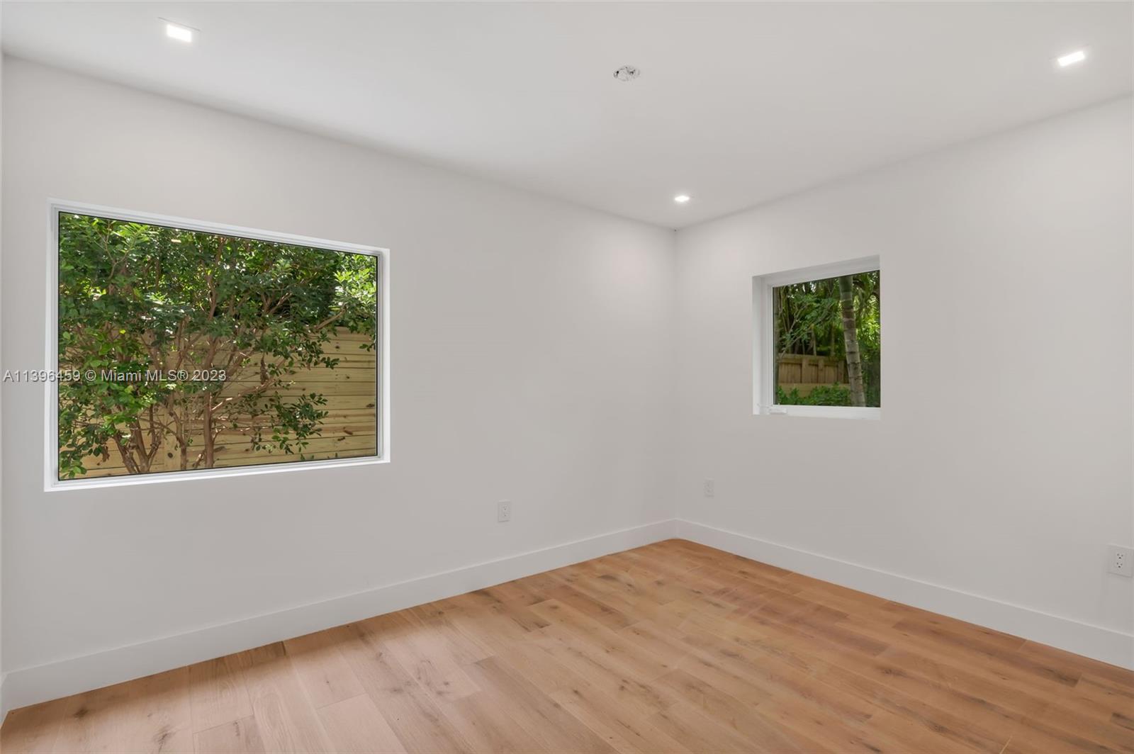 COCO GROVE - Residential