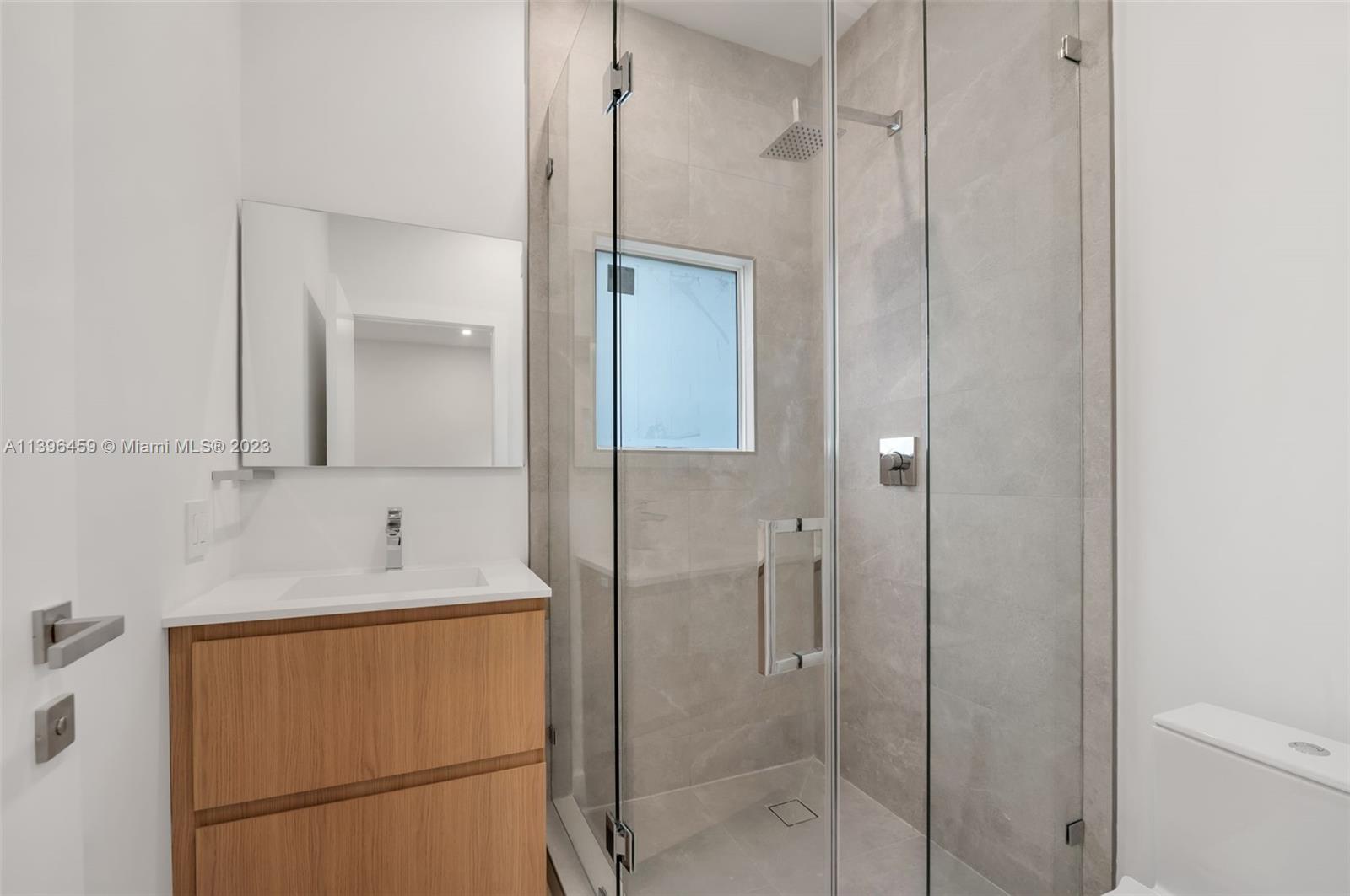 COCO GROVE - Residential