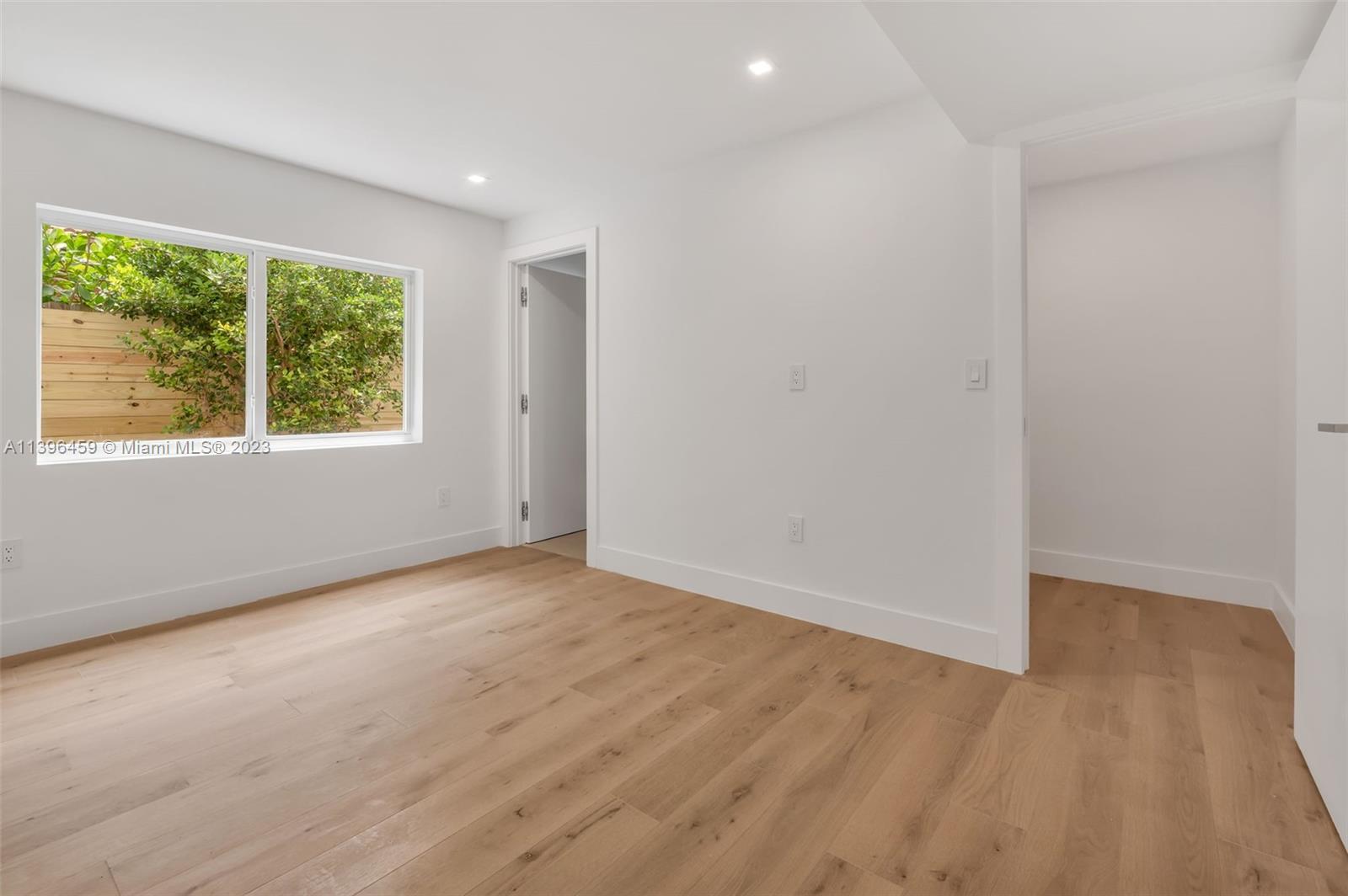 COCO GROVE - Residential