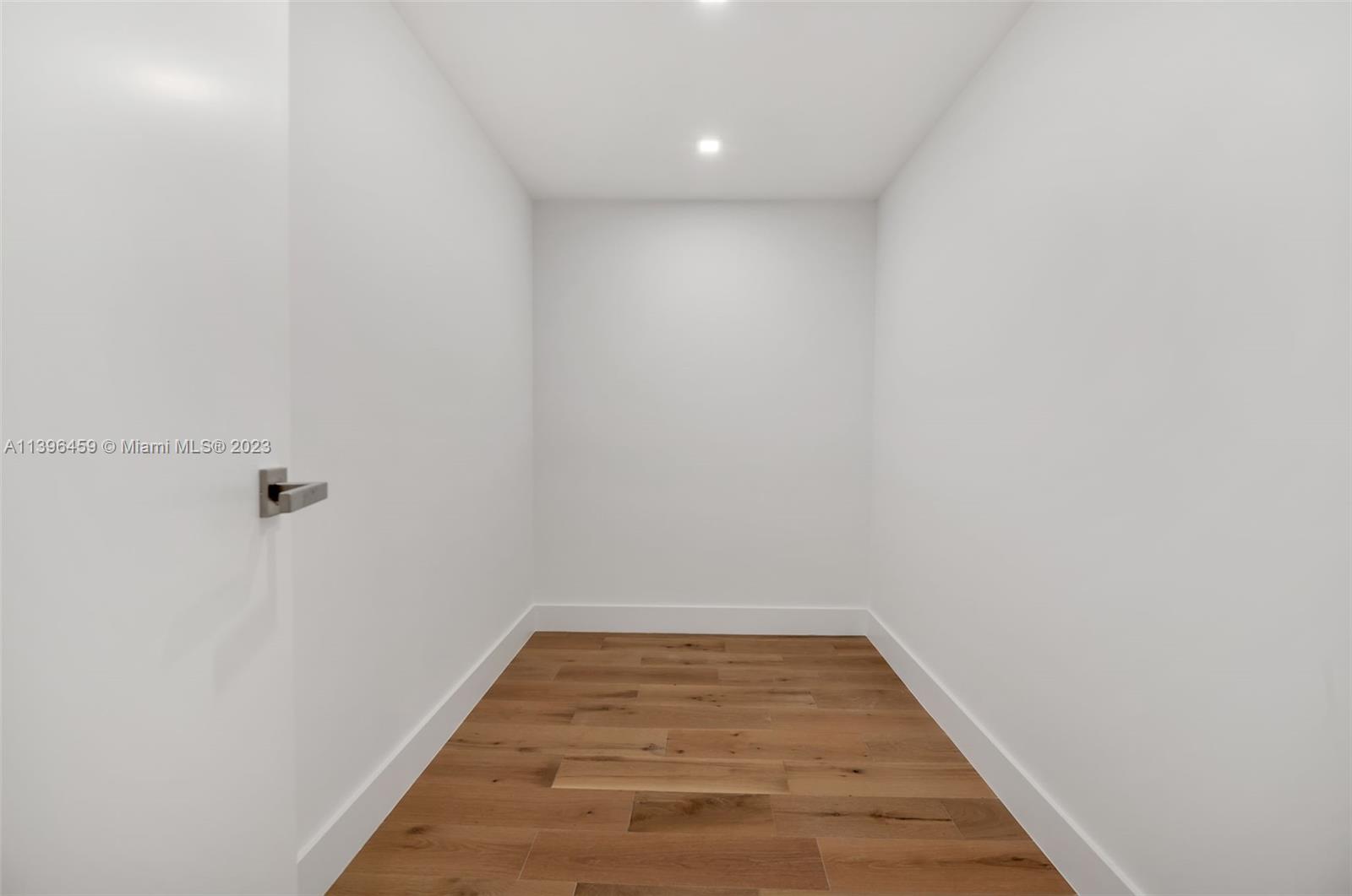 COCO GROVE - Residential