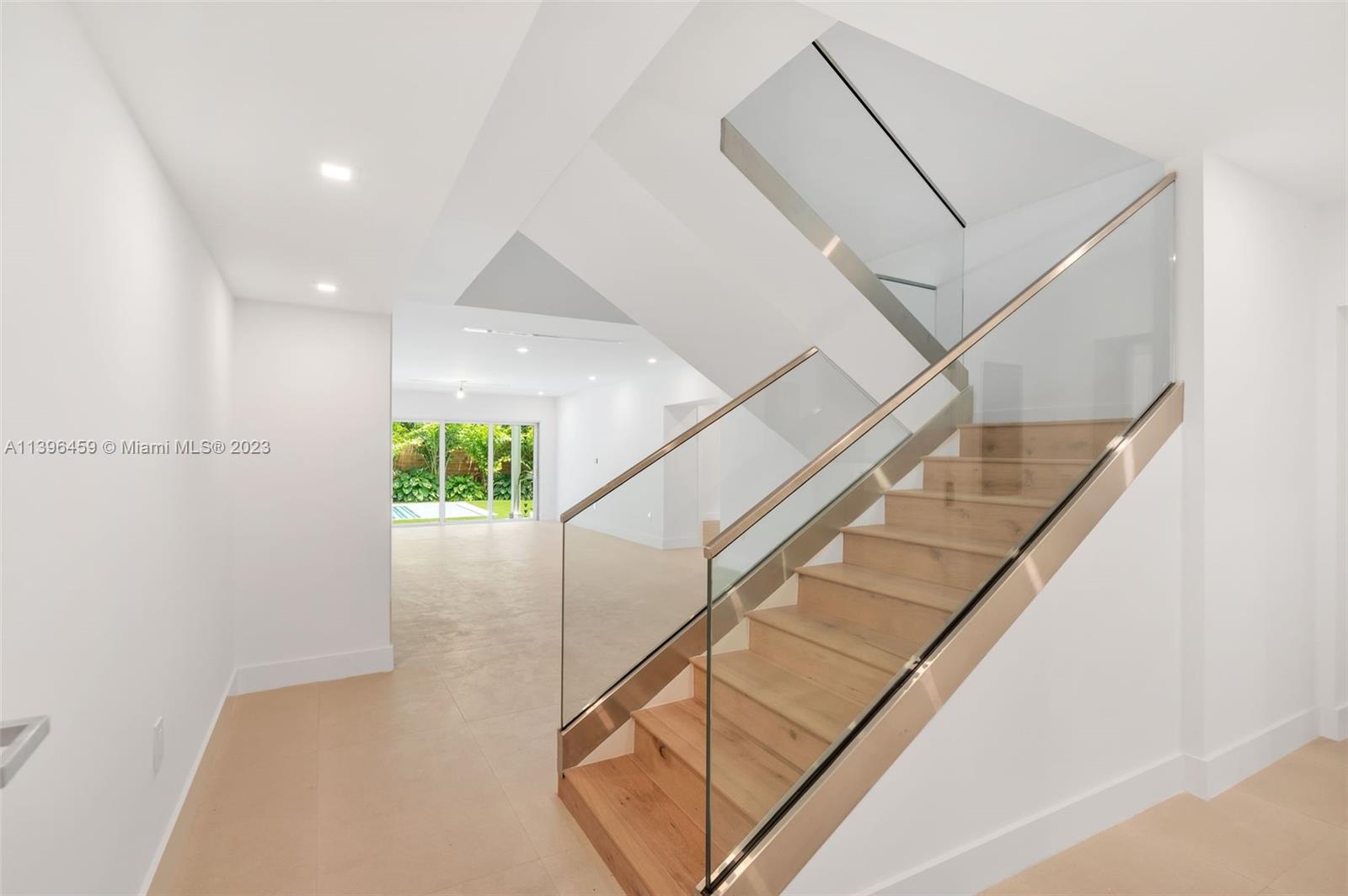 COCO GROVE - Residential