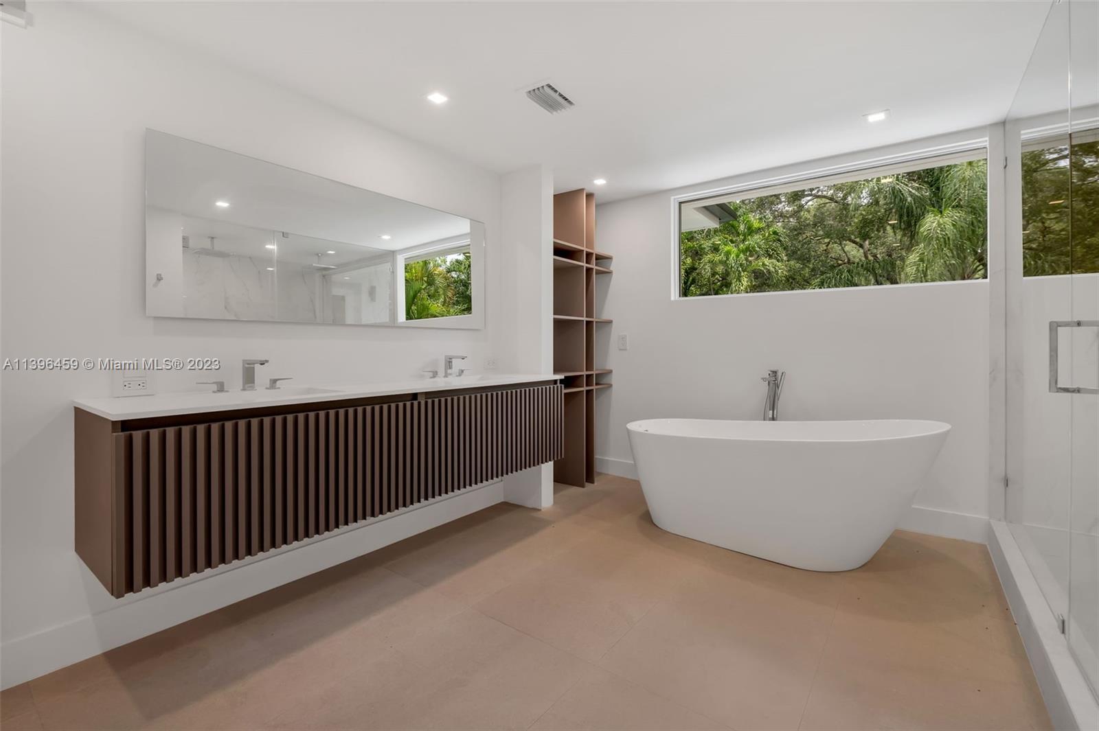 COCO GROVE - Residential