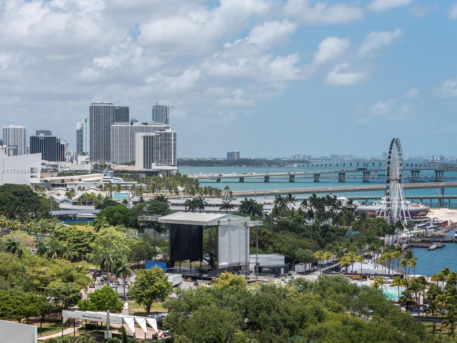 Rental Property at 325 S Biscayne Blvd 1624, Miami, Broward County, Florida - Bedrooms: 1 
Bathrooms: 1  - $3,500 MO.