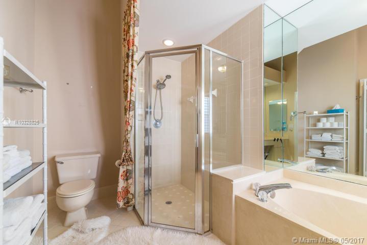 SIENA OAKS - Residential