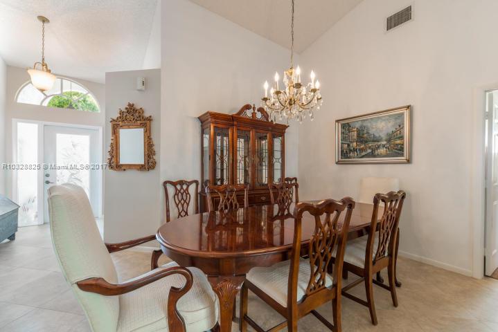 SIENA OAKS - Residential