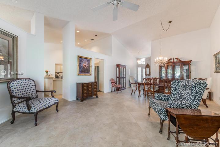 SIENA OAKS - Residential