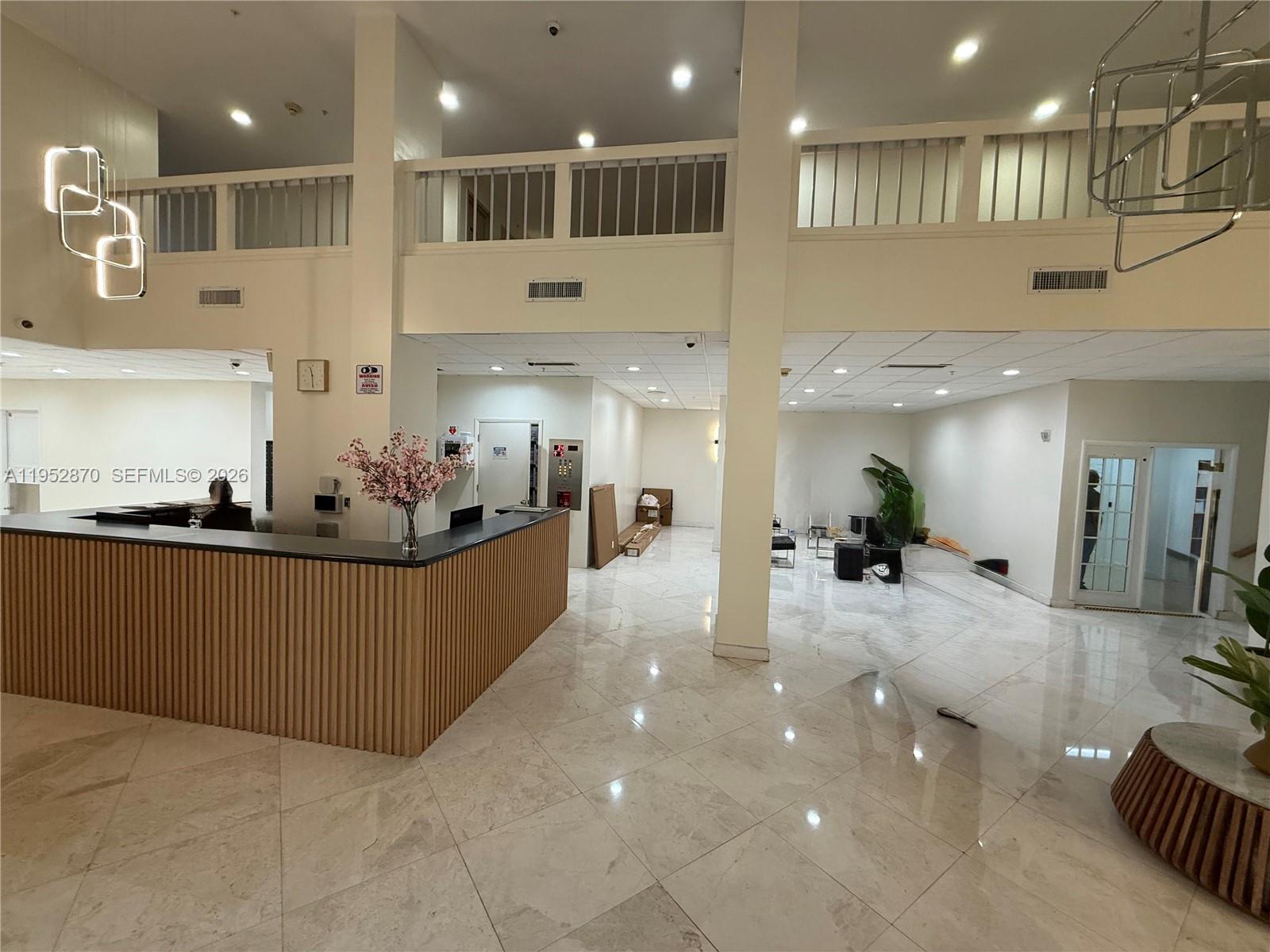 COMMODORE PLAZA CONDO - Residential