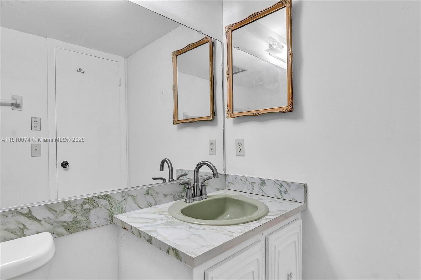 TROPIC BAY CONDO - Residential