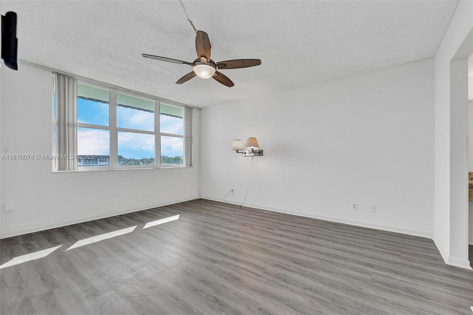 TROPIC BAY CONDO - Residential