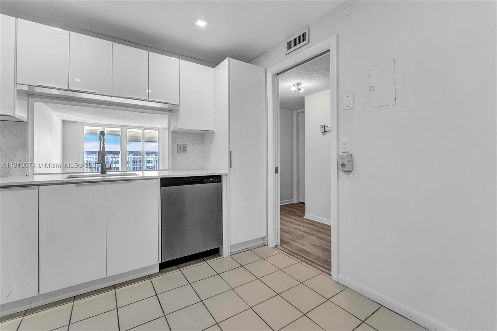 TROPIC BAY CONDO - Residential