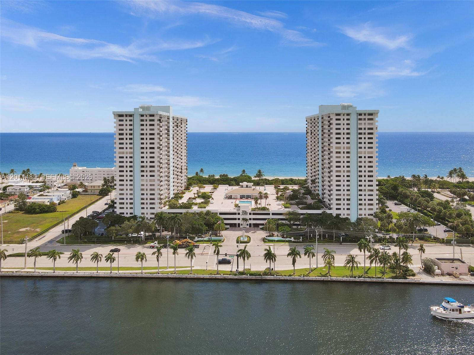 SUMMIT CONDO - Residential