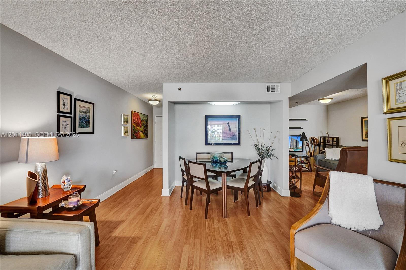 SUMMIT CONDO - Residential