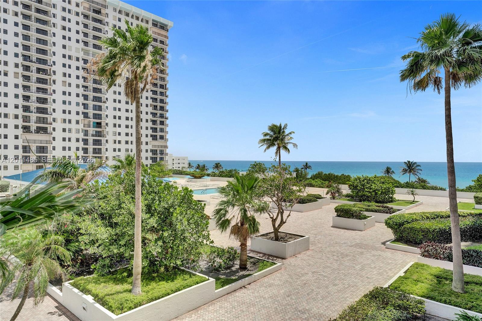 SUMMIT CONDO - Residential