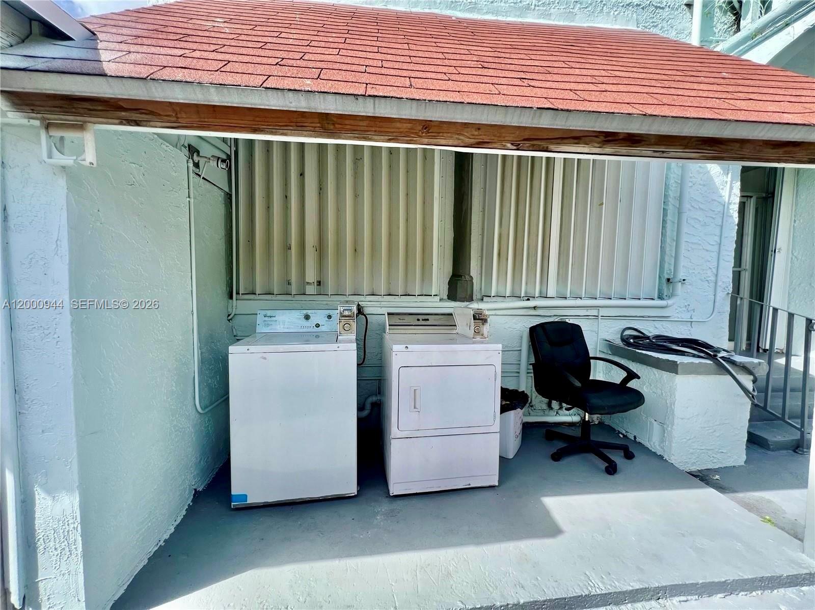 LAWRENCE ESTATE EAST ADDN - Residential Lease