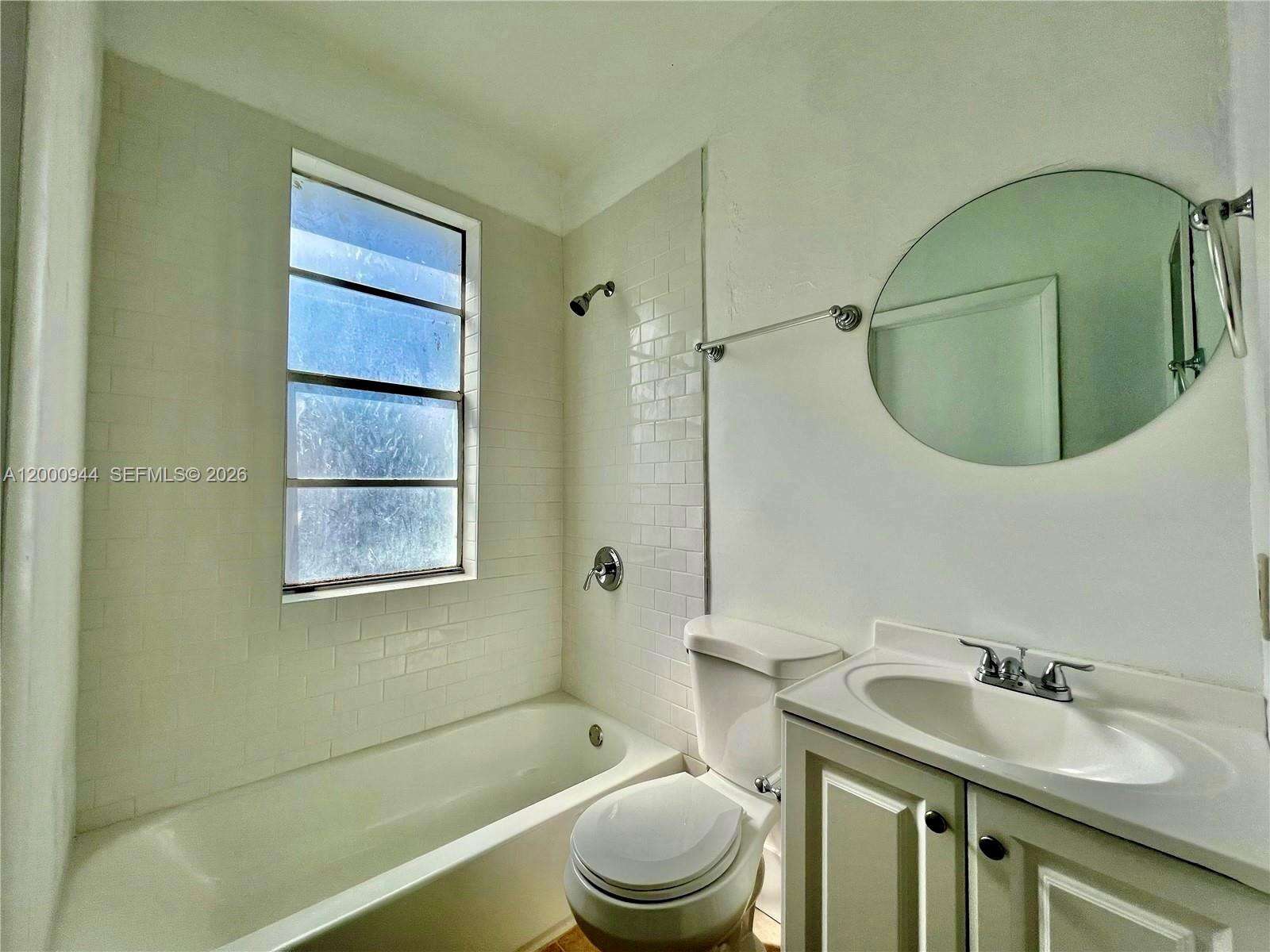 LAWRENCE ESTATE EAST ADDN - Residential Lease