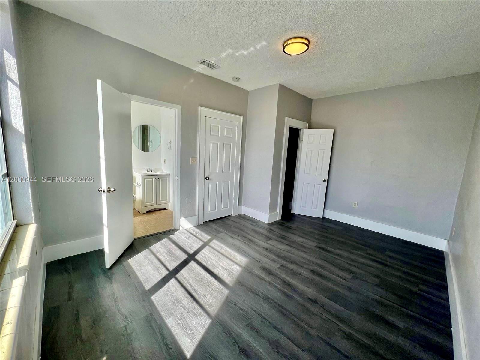 LAWRENCE ESTATE EAST ADDN - Residential Lease