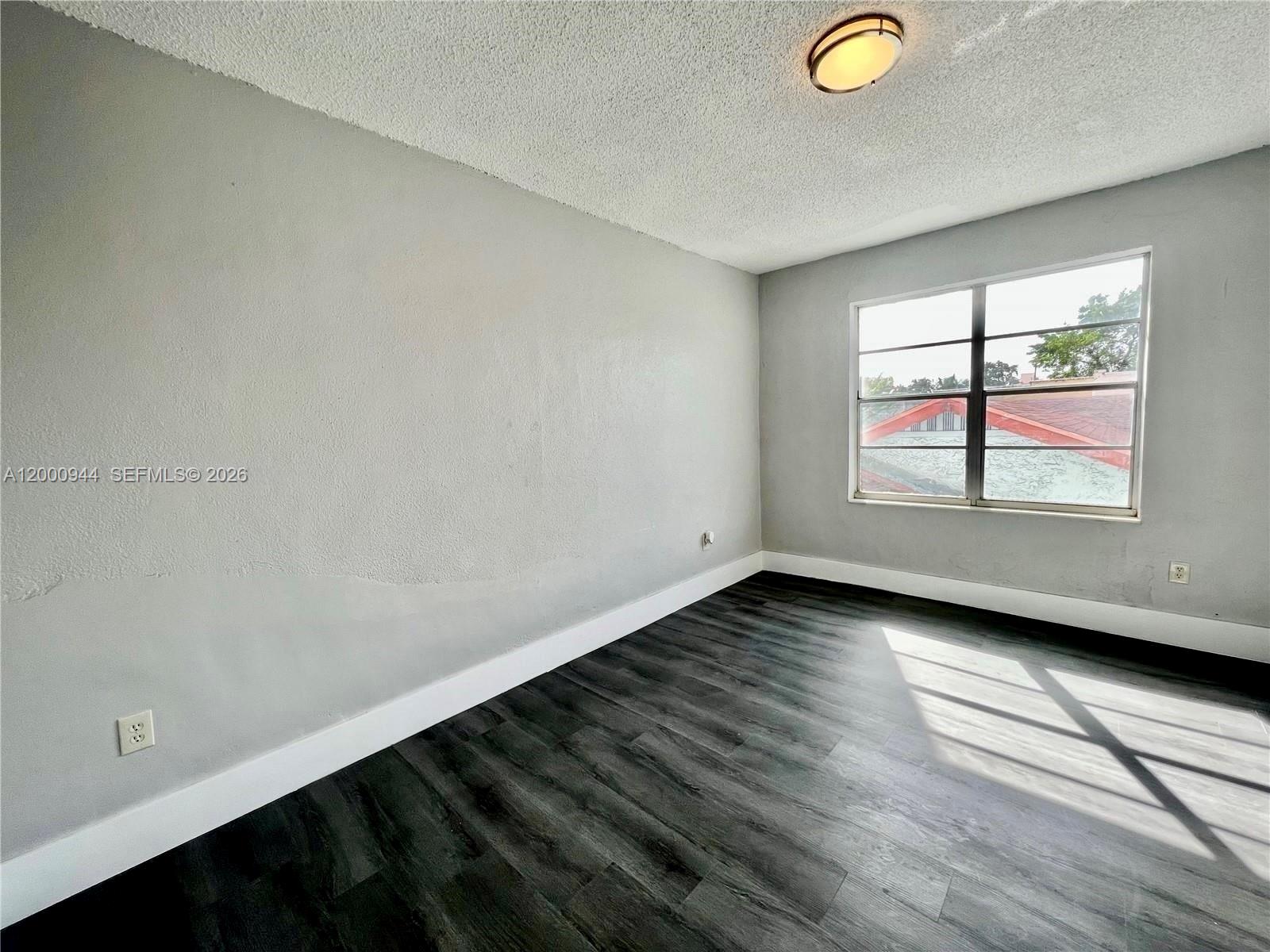 LAWRENCE ESTATE EAST ADDN - Residential Lease