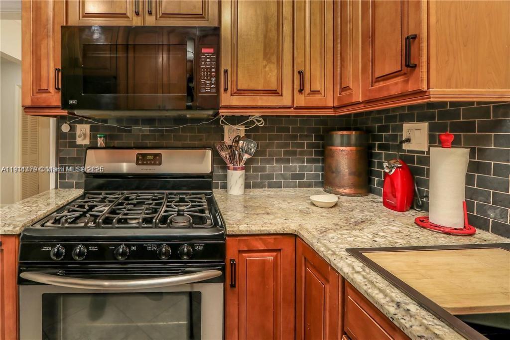 SUNSET TRAILS NO 2 - Residential Lease