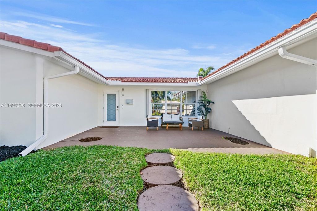 Photo of 2207 NE 16th Ave, Wilton Manors, FL 33305 (MLS # A11993238)