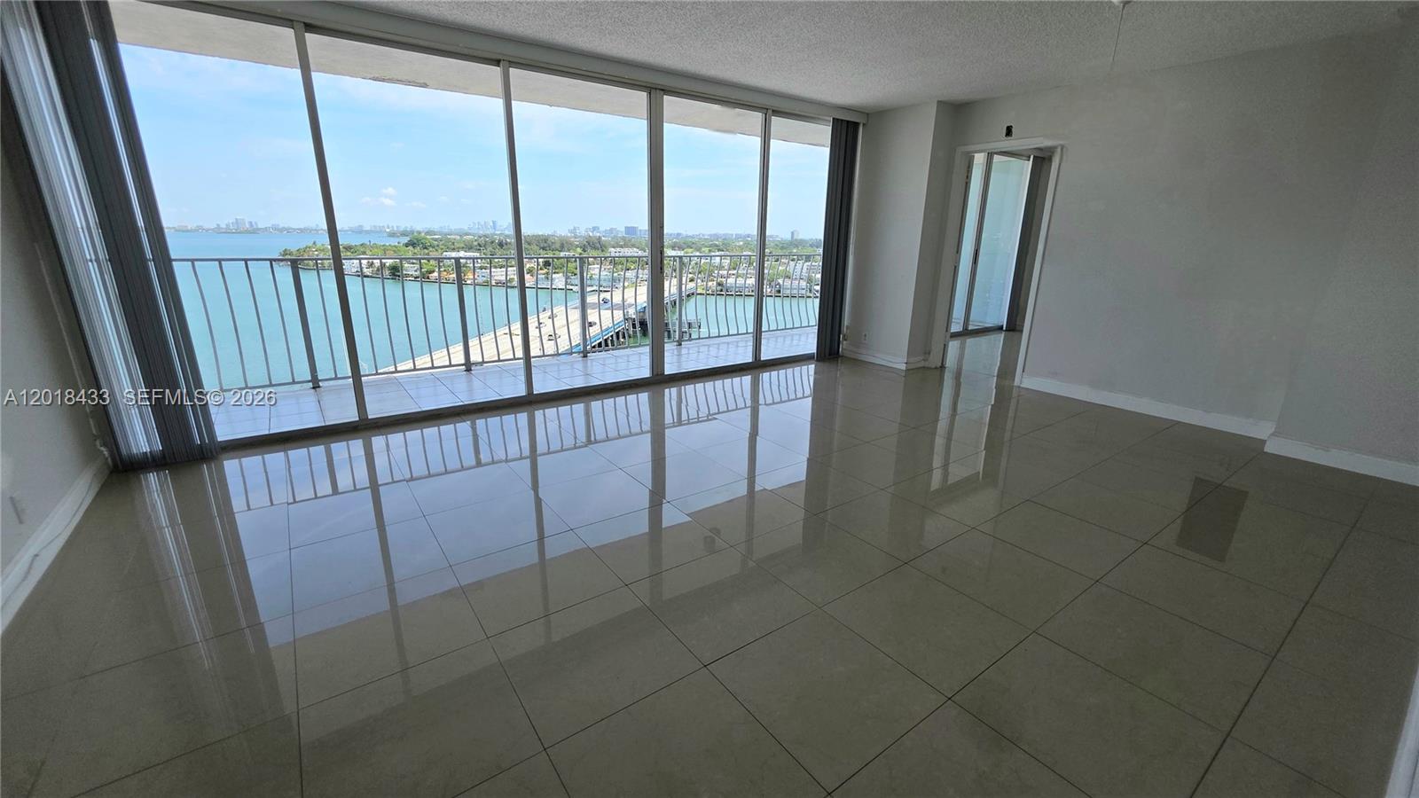 7601 E Treasure Dr 1516