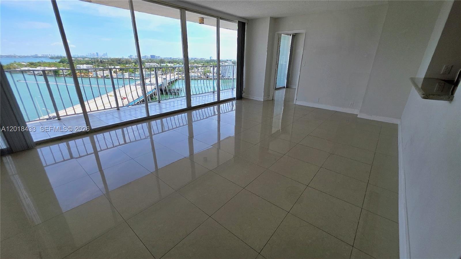 7601 E Treasure Dr 1516