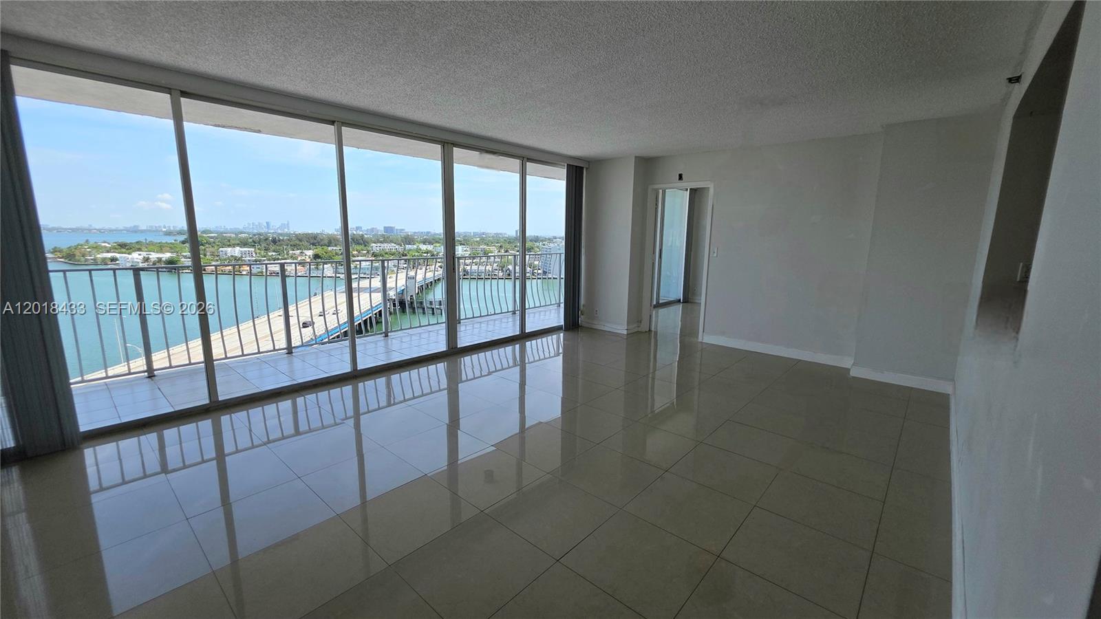 7601 E Treasure Dr 1516
