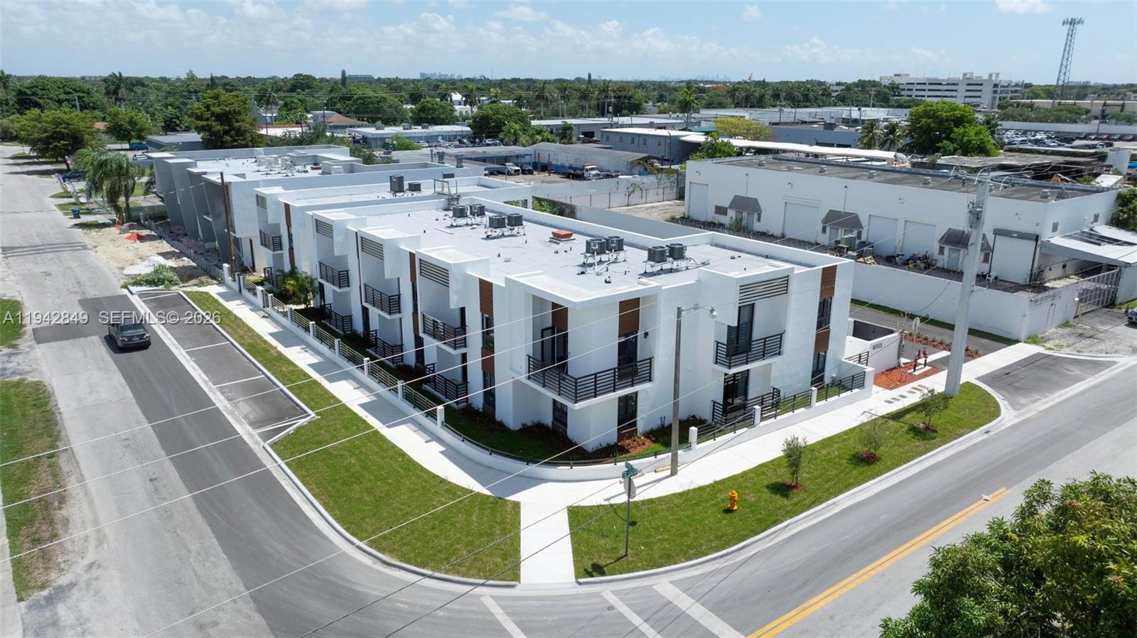 PERRINE INDUSTRIAL SUB - Residential Lease