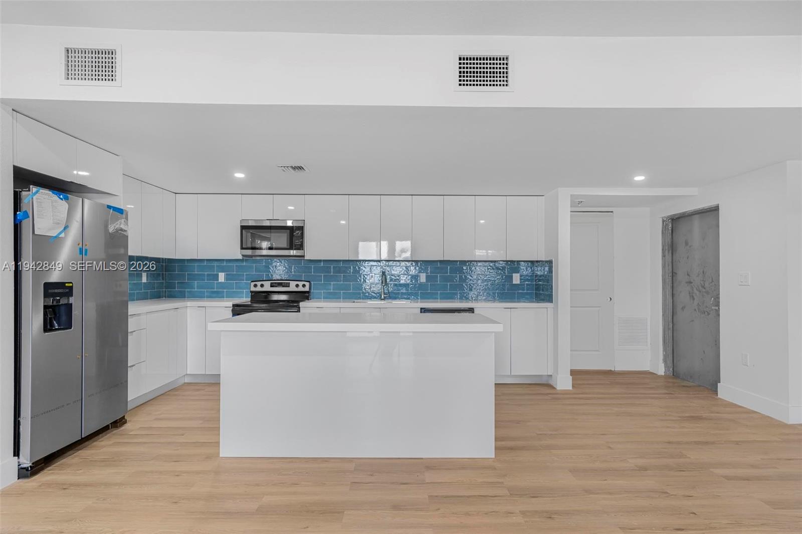 PERRINE INDUSTRIAL SUB - Residential Lease