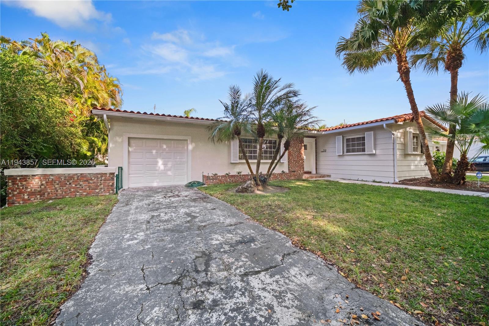 COCONUT GROVE SEC 1-CORAL - Residential Lease