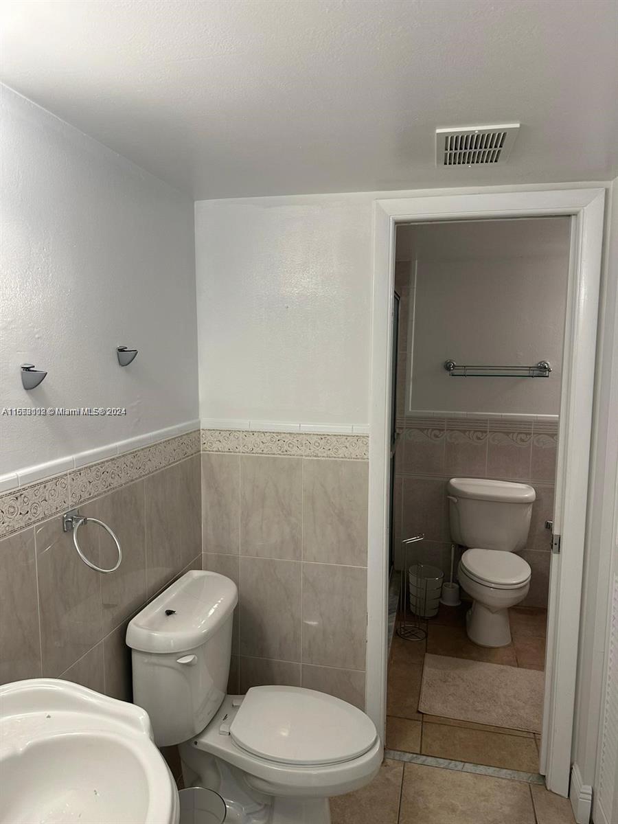 PLAZA TOWERS SOUTH CONDO - Residential Lease