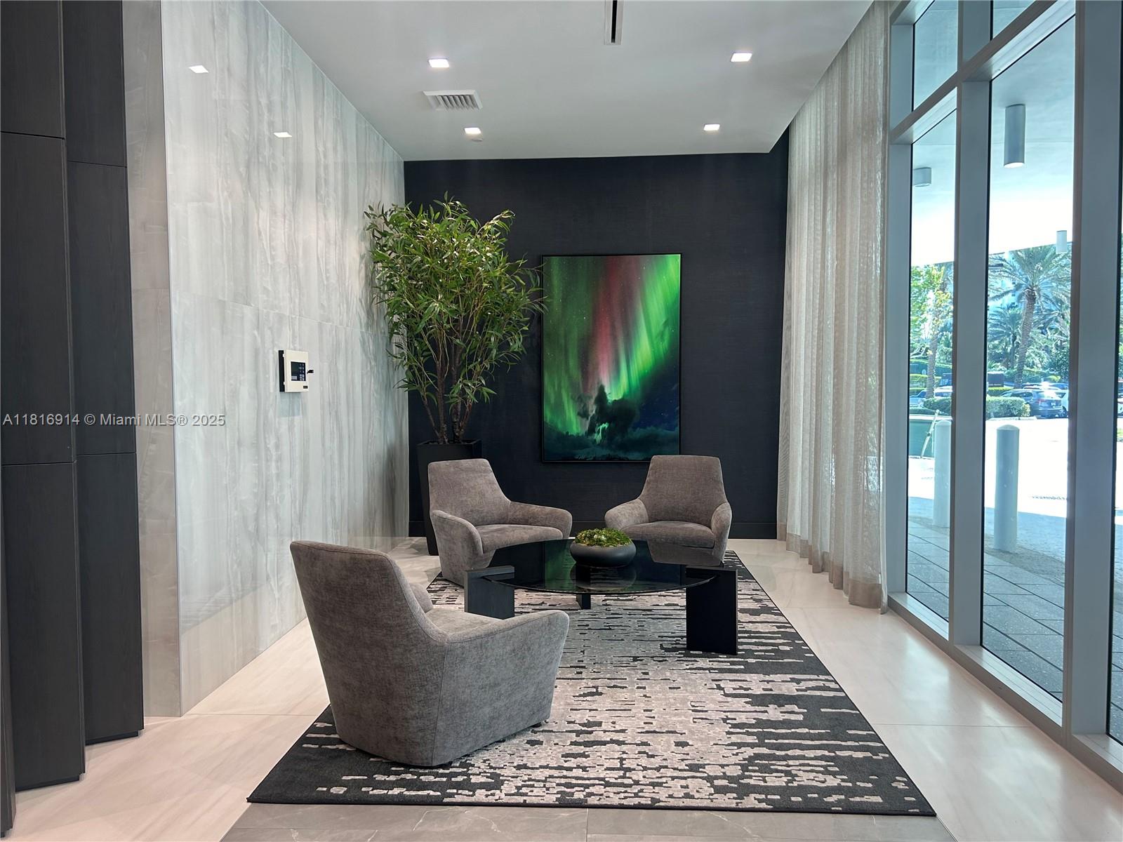 AURORA SUNNY ISLES - Residential