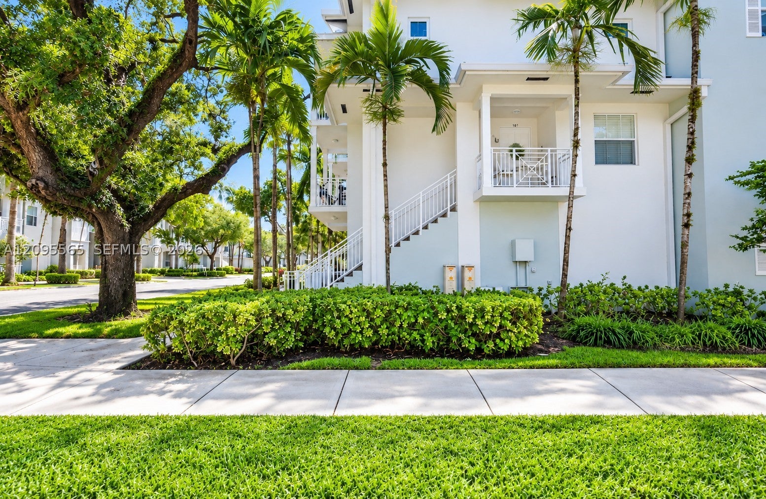 341 SW 13th Ter 341