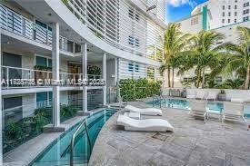 BAY HARBOUR ISLAND - Residential