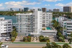 BAY HARBOUR ISLAND - Residential