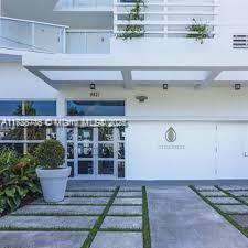 BAY HARBOUR ISLAND - Residential