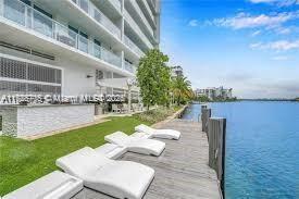 BAY HARBOUR ISLAND - Residential