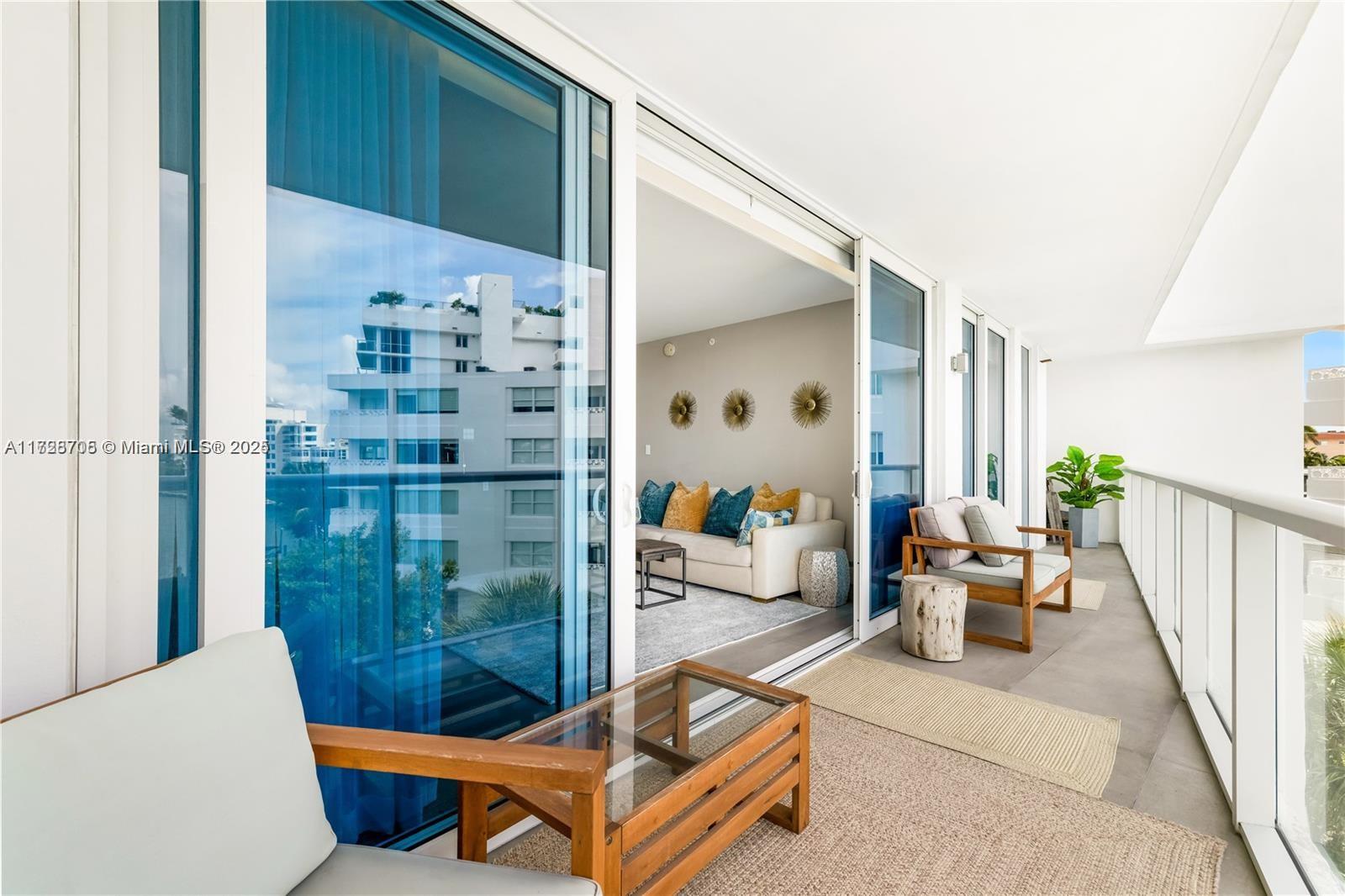 BAY HARBOUR ISLAND - Residential