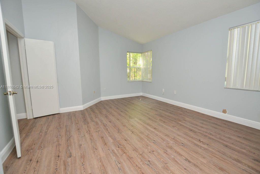 EMERALD POINTE - Residential Lease