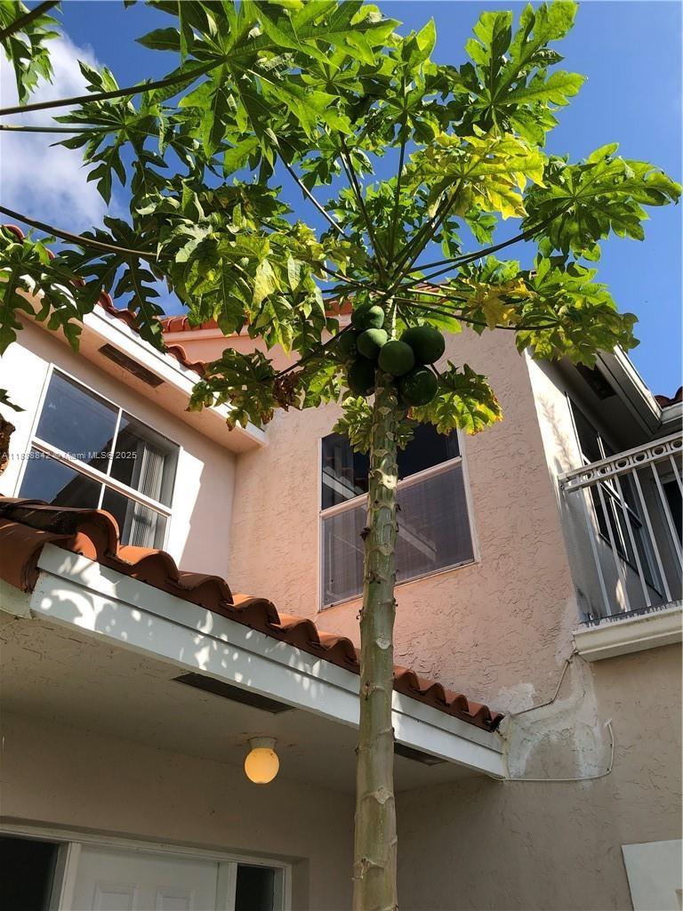 EMERALD POINTE - Residential Lease