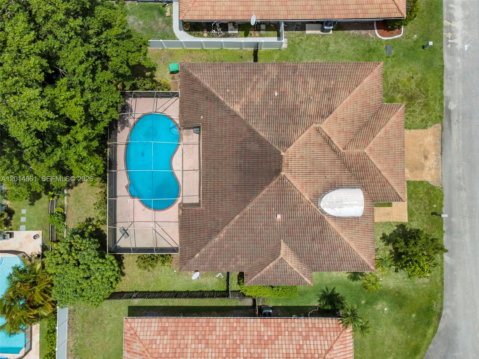 BANYAN CLUB - Residential