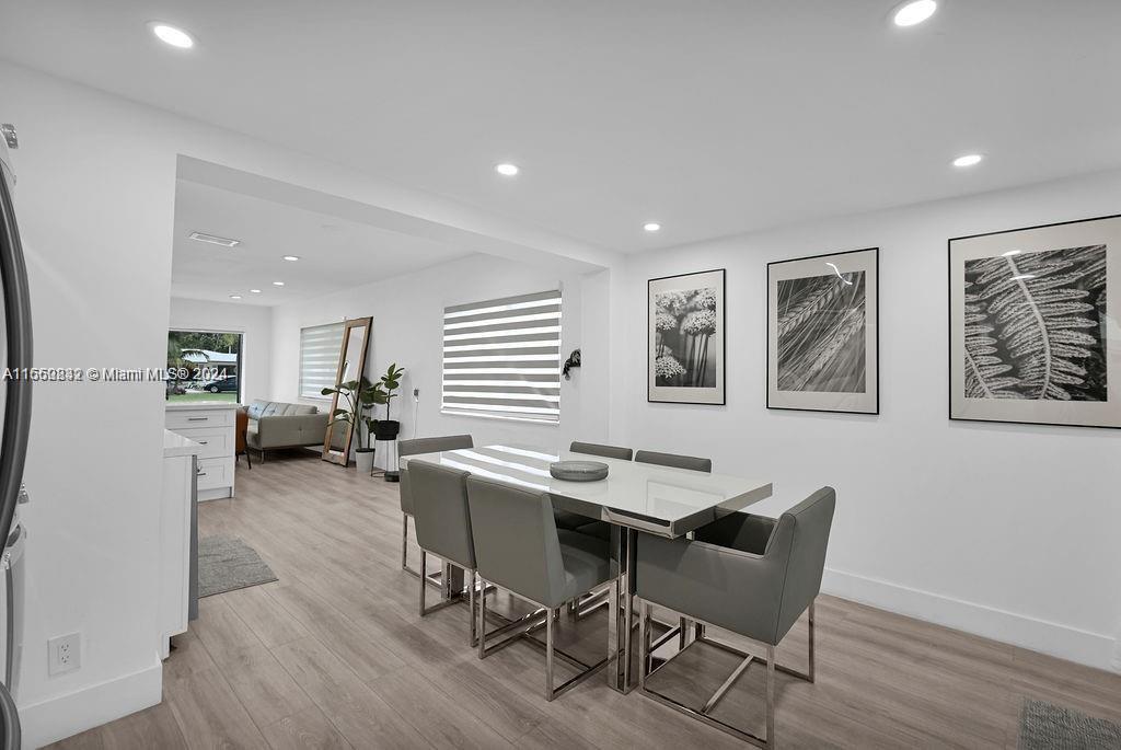 HOLLYWOOD LITTLE RANCHES - Residential